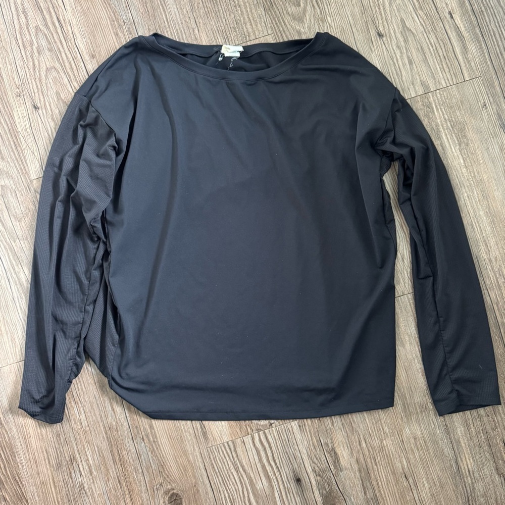 Fabletics Cashel Long-Sleeve Cinched Back Top Large - Picture 2 of 5